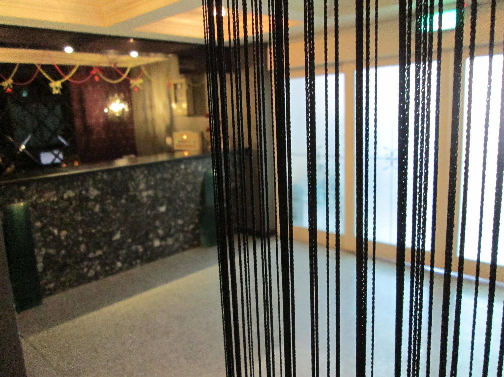 The Riverside Hotel Fashion Kaohsiung Exterior photo