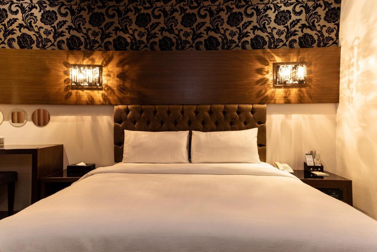 The Riverside Hotel Fashion Kaohsiung Exterior photo