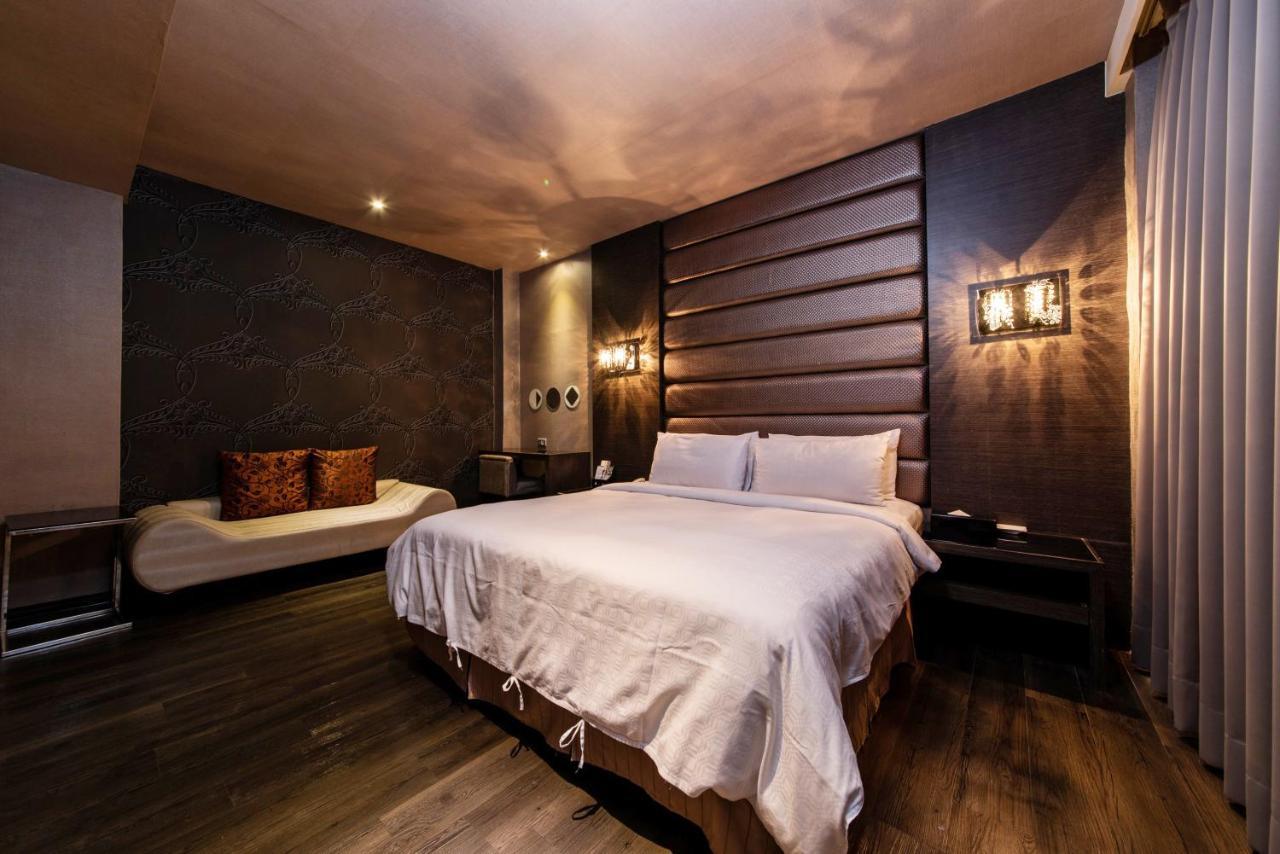 The Riverside Hotel Fashion Kaohsiung Exterior photo