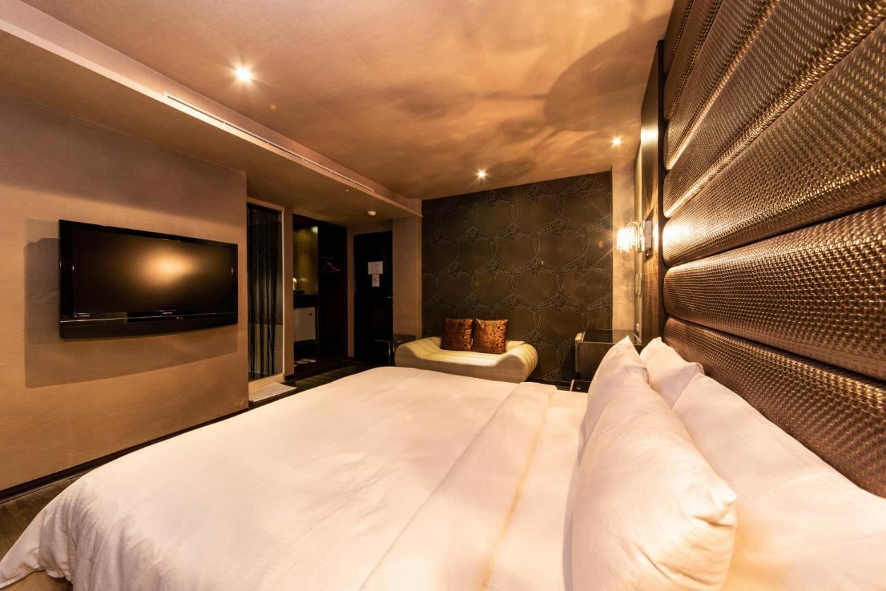 The Riverside Hotel Fashion Kaohsiung Exterior photo